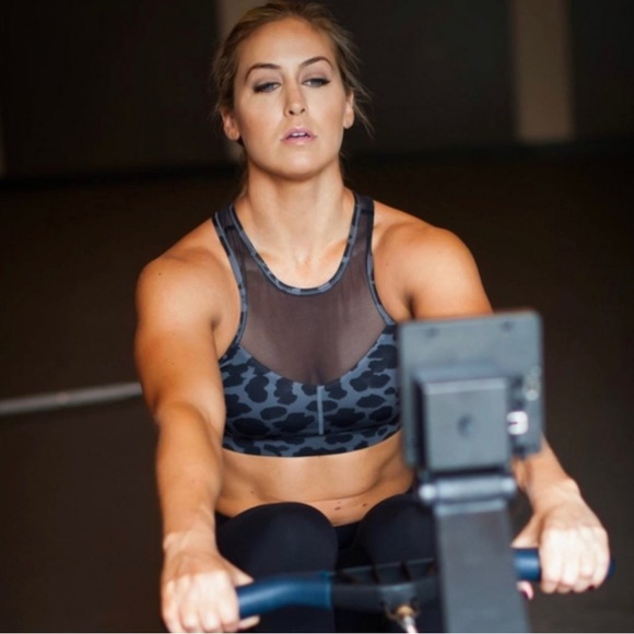 NWT Lululemon Meshed Up Tank Size 4 Black Gray Cheetah Print - Picture 8 of 12